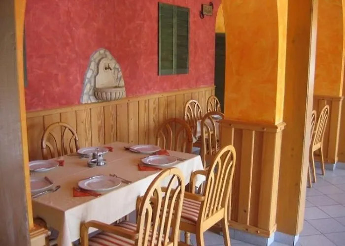 Sziget Hotel&restaurant Alojamento de Acomodação e Pequeno-almoço 3*